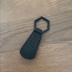 Lindsey Albanese The Drop TOPTOTE Hat Clip black on black